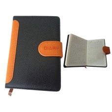 Блокнот А6 на 140 аркушів у клітинку з обкладинкою зі шкірзаму, на кнопці, TM Leader