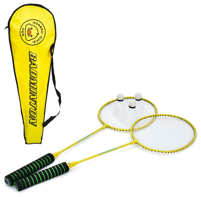 Набір для бадмінтону: 2 металевих ракетки по 65,5 см та 3 волани, у чохлі 23х69х4 см