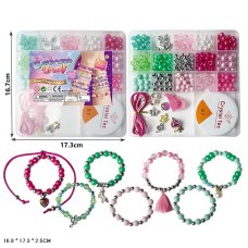 Набір для творчості: бісер, підвіски-намистини, гумки, у коробці 17,3х16,8х2,5 см