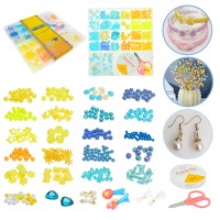 Набір для творчості: бісер, підвіски-намистини, гумки, безпечні ножиці, у коробці 20х19х2,5 см