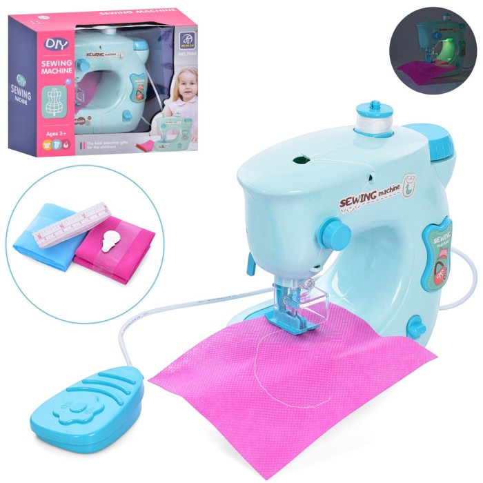 Швейна машина 17 см зі світоом, тканиною, нитками, шиє, на батарейці, у коробці 23х18х9 см